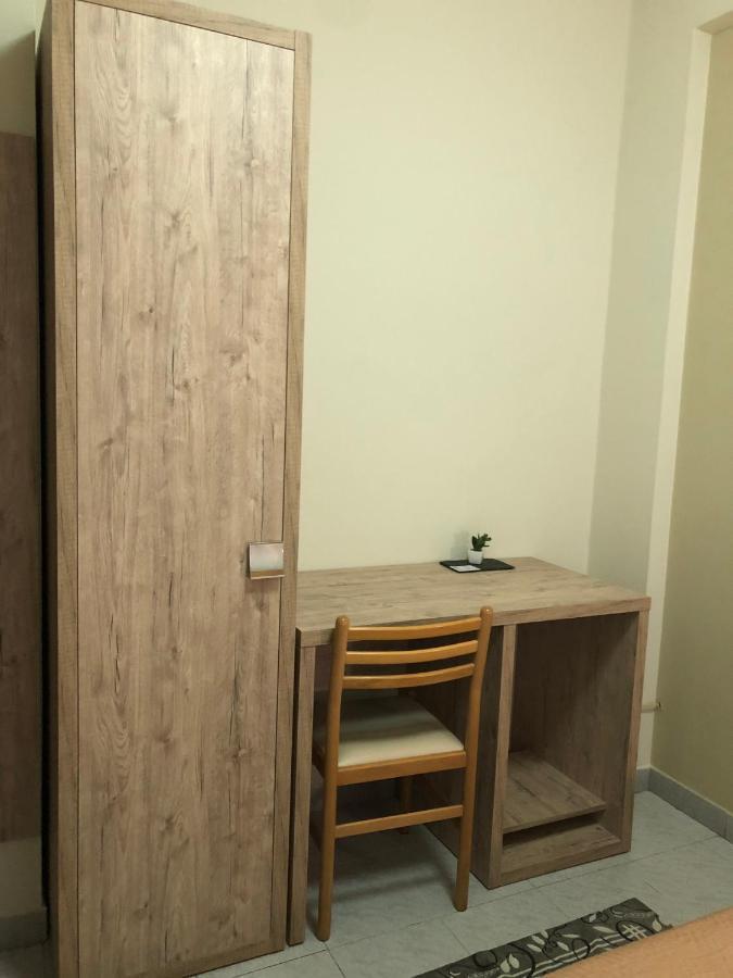 Hotel Centrale 콰르투 산텔레나 외부 사진