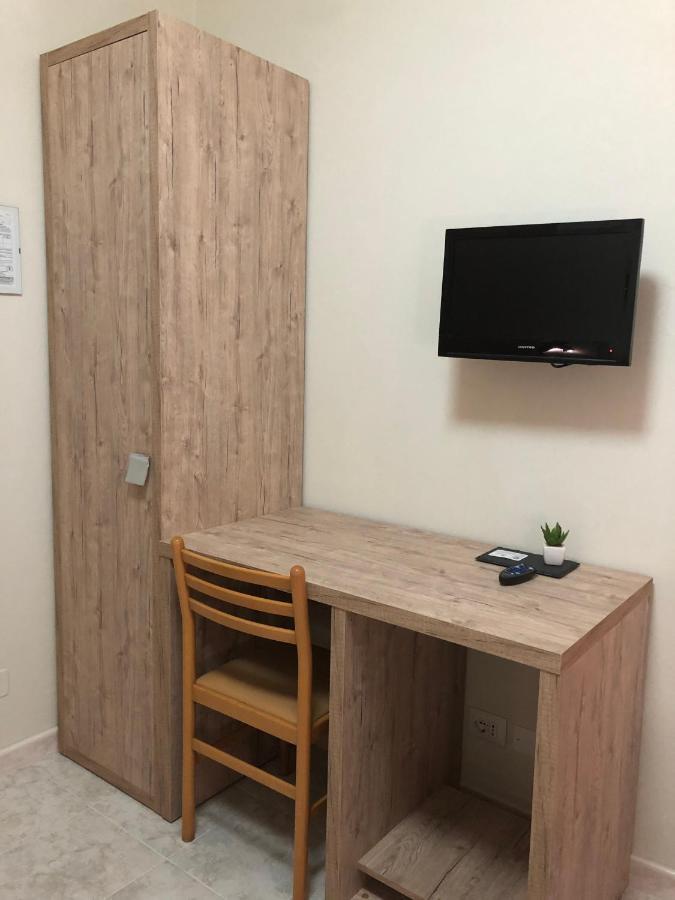 Hotel Centrale 콰르투 산텔레나 외부 사진