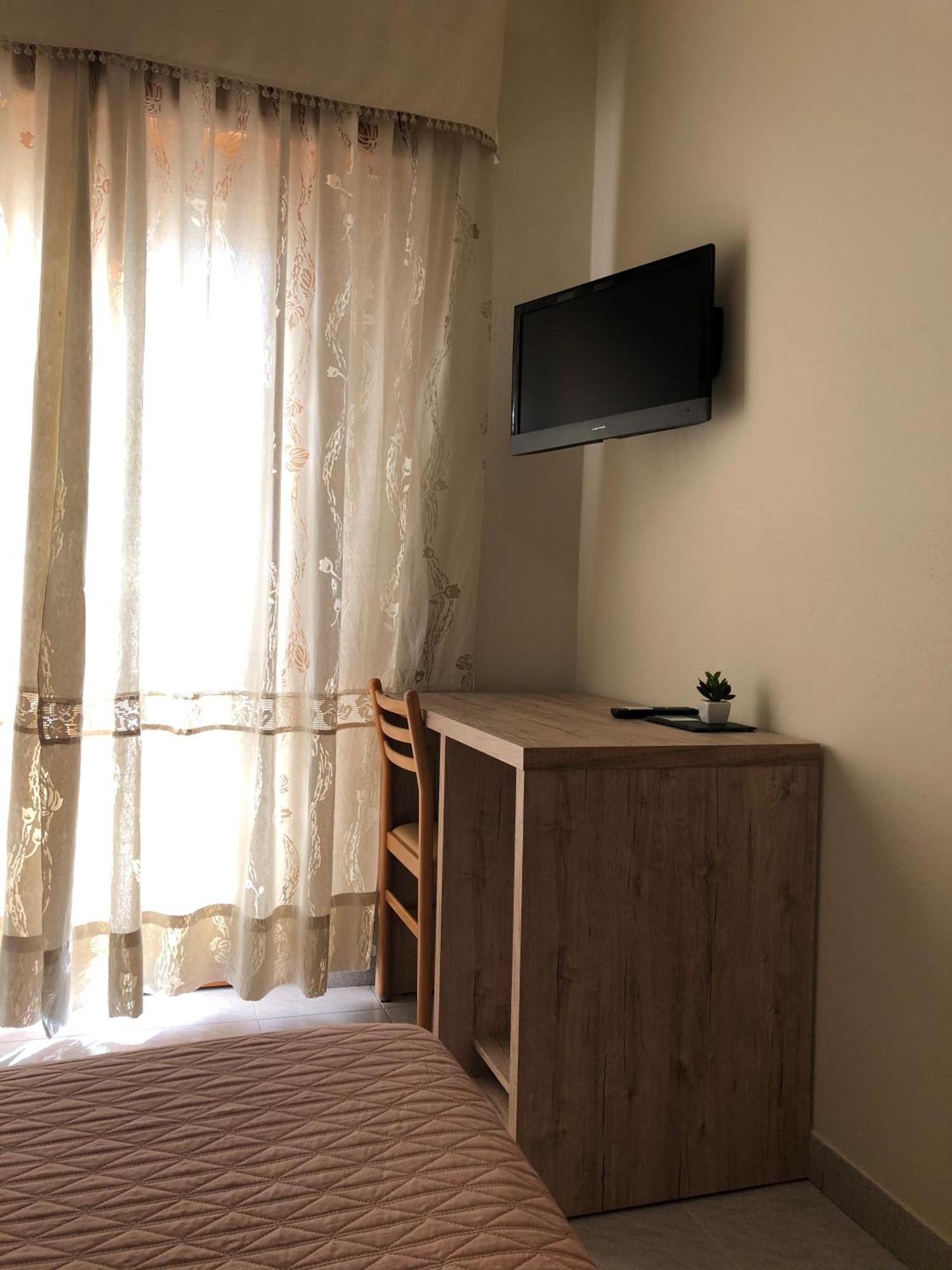 Hotel Centrale 콰르투 산텔레나 외부 사진